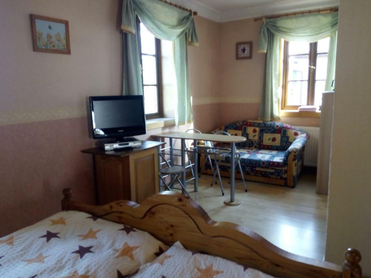 Restaurant A Pension Sorrento Hotell Nový Bor Exteriör bild